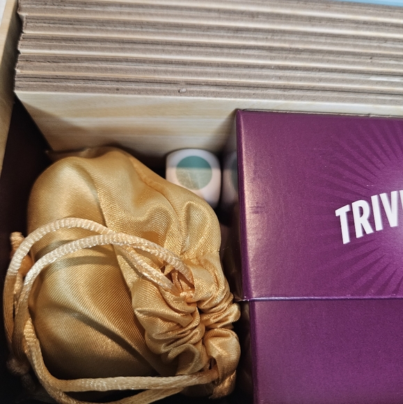 Wine Wars Trivia Game Card Game - Picture 10 of 16